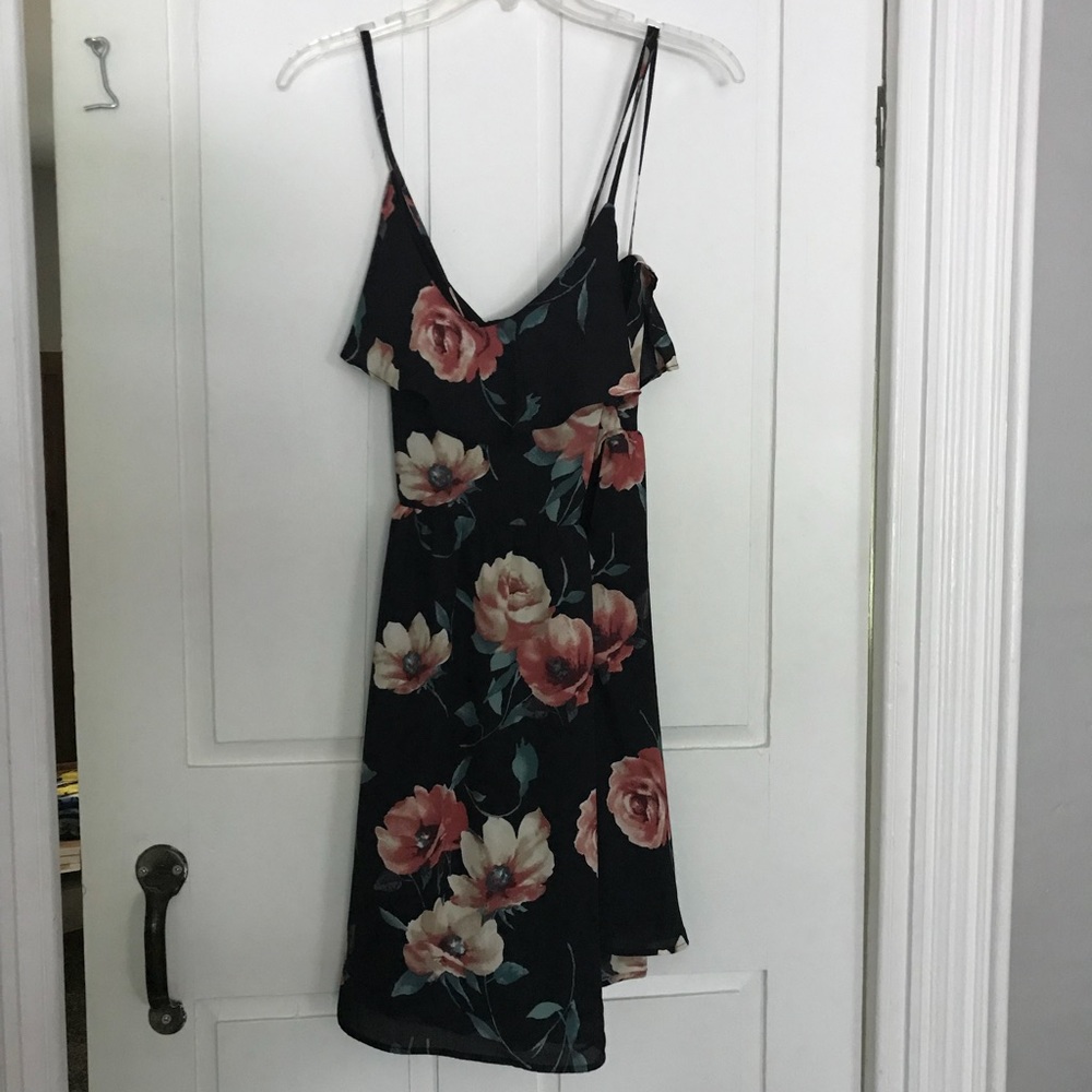 Floral Flowy Dress with Ruffle